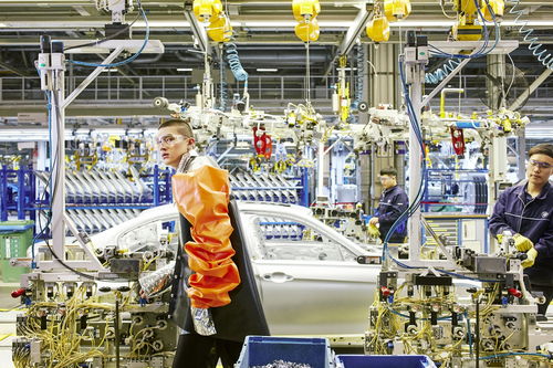 工業(yè)與藝術(shù)的跨界交融 華晨寶馬鐵西工廠以教育科技視角詮釋工業(yè)之美